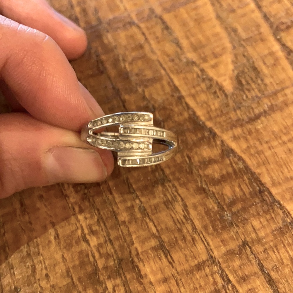 10k white gold Ring